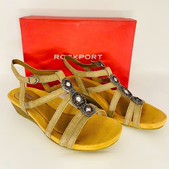 Rockport Shoes - Rockport Cobb Hill Collection Cobb Hill Hannah (Khaki Nubuck) Women's Wedge Shoe